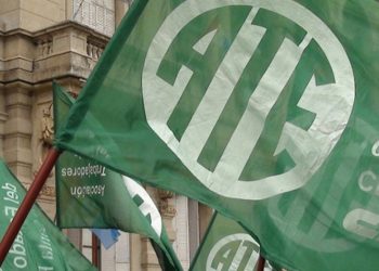 Docentes y estatales votan si aceptan o no la propuesta de aumento salarial