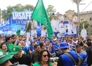 Este lunes se retoma la paritaria con docentes y estatales