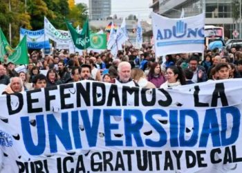Las universidades del interior reaccionaron contra el pacto entre el gobierno y la UBA: «Inadmisible y provocador»