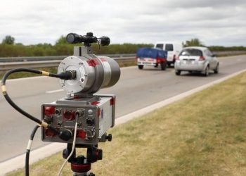 Radares fijos y dispositivos móviles vuelven a controlar la velocidad en la autopista Santa Fe-Rosario