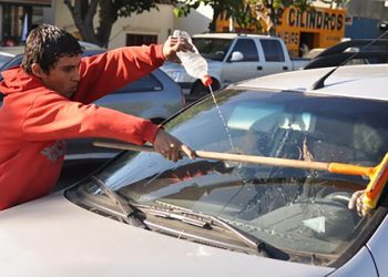 San Lorenzo: Prohiben a los trapitos y limpia vidrios en las calles .