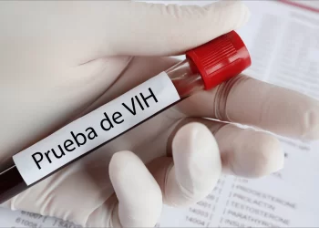 Impulsan la detección del VIH con pruebas rápidas, confiables y discretas en Argentina