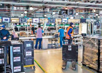 Santa Fe en crisis: Suspensiones de trabajadores afectan a miles en medio de la recesión económica