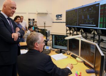 Antonio Bonfatti presenta proyecto de Ley para reformar el tarifas y el sector eléctrico en Santa Fe