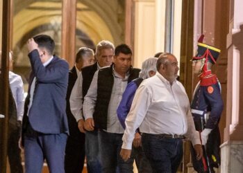 La CGT exige al Gobierno elevar el piso del impuesto a las Ganancias y claridad en la reforma laboral