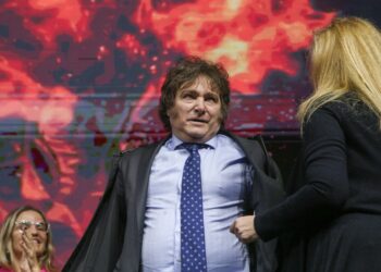 Caída en la intención de voto: La Libertad Avanza sufre un desgaste significativo de cara a 2025