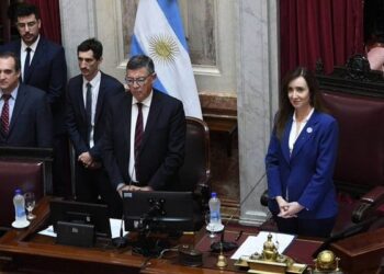 Senadores se aumentaron el sueldo y cobrarán 9 millones por mes.