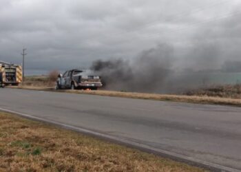 Maciel: Incendio de vehículo en Ruta Provincial S 28