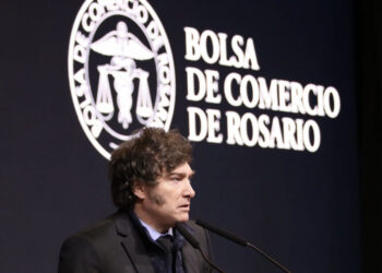 ROSARIO: En la Bolsa de Comercio le reclamaron a Milei por las retenciones y no hubo anuncios para el agro.