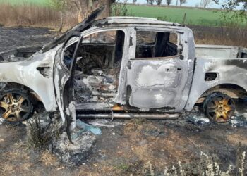 MACIEL: Encontraron incendiada una camioneta que habia sido robada en Totoras.