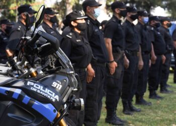 Aumento salarial para las fuerzas de seguridad de Santa Fe: Un incremento superior a las paritarias estatales