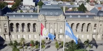 El Gobierno de Santa Fe convoca a paritarias para estatales, docentes y personal de salud