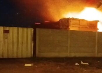 Incendios y disturbios en San Lorenzo tras la imputación del acusado por el femicidio de Sofía Delgado