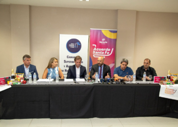 Acuerdo Santa Fe: presentaron la canasta y el árbol navideño