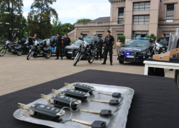 Provincia entregó patrulleros, motos y equipos informáticos para el departamento San Jerónimo