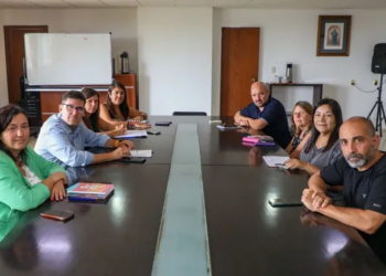 El Gobierno de Santa Fe avanza en el diálogo con gremios docentes de cara al inicio del ciclo lectivo 2025