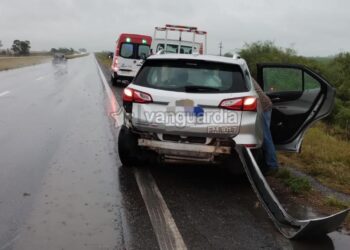 MONJE: un vehículo perdió el control tras cruzar un espejo de agua en la autopista