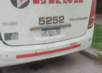 SANTA FE: Robó un colectivo de la empresa FLUVIALES y lo chocó contra una vivienda