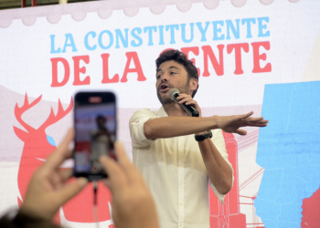 Juan Monteverde cerró un acto en el Club Provincial de Más para Santa Fe: “La lucha es democracia contra autoritarismo”