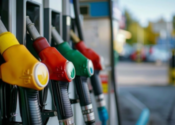 Marzo llega con aumentos en alquileres , pre pagas y combustibles