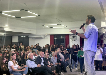 Juan Monteverde, en el tramo final de la campaña a convencional «La sociedad no se derechizó, se derechizó la política»