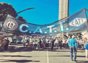 ROSARIO Y SANTA FE MARCHAN EN DEFENSA DE LA MARINA MERCANTE