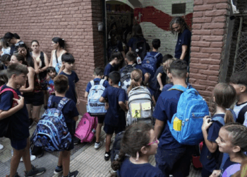 Elecciones 2025: el lunes se dictarán clases con normalidad en las escuelas que el domingo sean centro de votación