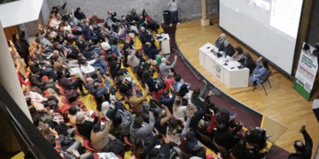 ATE aceptó «en disconformidad» la propuesta salarial y se declaró en «alerta permanente»