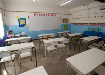 Una nena de 12 años fue a la primaria con marihuana en la mochila