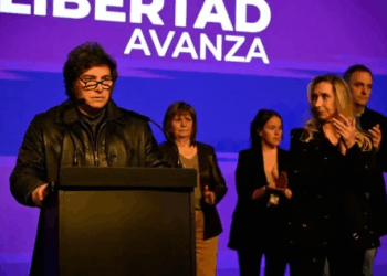 La respuesta de Javier Milei a la derrota: crea una mesa política nacional y convoca a los gobernadores