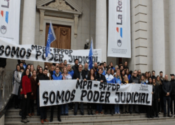 Trabajadores Judiciales de Santa Fe salieron a cuestionar “vulneración de derechos”, en la flamante nueva Constitución de Santa Fe.