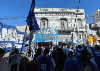 El Gobierno de Santa Fe otorgó por decreto el aumento salarial a los docentes pese al rechazo gremial