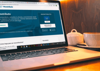 El gobierno evalúa un plan para eliminar el monotributo