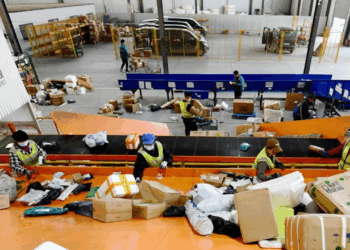 Entre Shein, Temu, Amazon y Aliexpress despacharon en octubre al país el récord de más de 4 mil productos