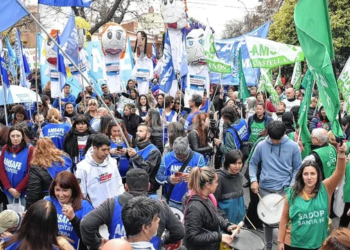 Los docentes de escuelas privadas de Santa Fe también rechazaron la oferta salarial del Gobierno y van al paro