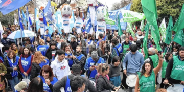 Los docentes de escuelas privadas de Santa Fe también rechazaron la oferta salarial del Gobierno y van al paro