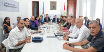 Salario docente: Amsafé reclama un giro en la política paritaria del Gobierno provincial