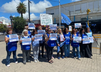 AMSAFE VISIBILIZÓ EL RECLAMO DE MILES DE DOCENTES EN LAS CALLES DEL CORDÓN INDUSTRIAL