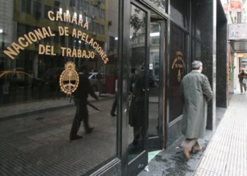 Se restablece la reforma laboral: qué implica en indemnizaciones, jornada laboral y huelgas