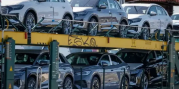 Dos de cada tres autos patentados en marzo fueron importados