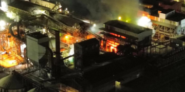 Se incendió la planta de Vicentin en Ricardone y los bomberos controlaron el fuego