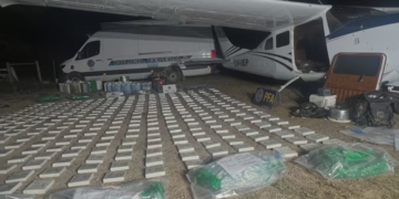 Con información de la DEA: interceptaron un avión con 442 kilos de cocaína en el norte de Santa Fe