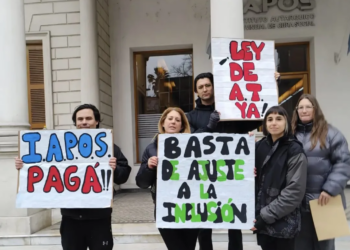 Prestadores de Iapos reclaman un aumento del 100% y denuncian deudas pendientes de la obra social
