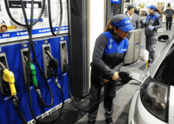 El aumento del precio del petróleo pone en alerta a la Argentina: podría subir el combustible y complicar la inflación