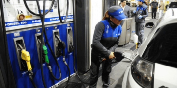 El aumento del precio del petróleo pone en alerta a la Argentina: podría subir el combustible y complicar la inflación