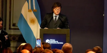 Milei volvió a subir el tono: insultó a empresarios y defendió un modelo que todavía genera dudas