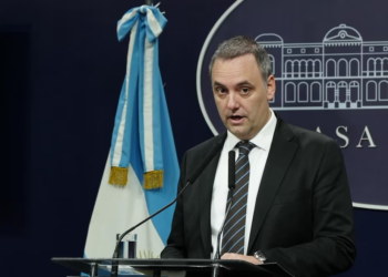 Manuel Adorni justificó sus bienes ante la Justicia: dijo que tenía ahorros por casi USD 600 mil en bitcoin